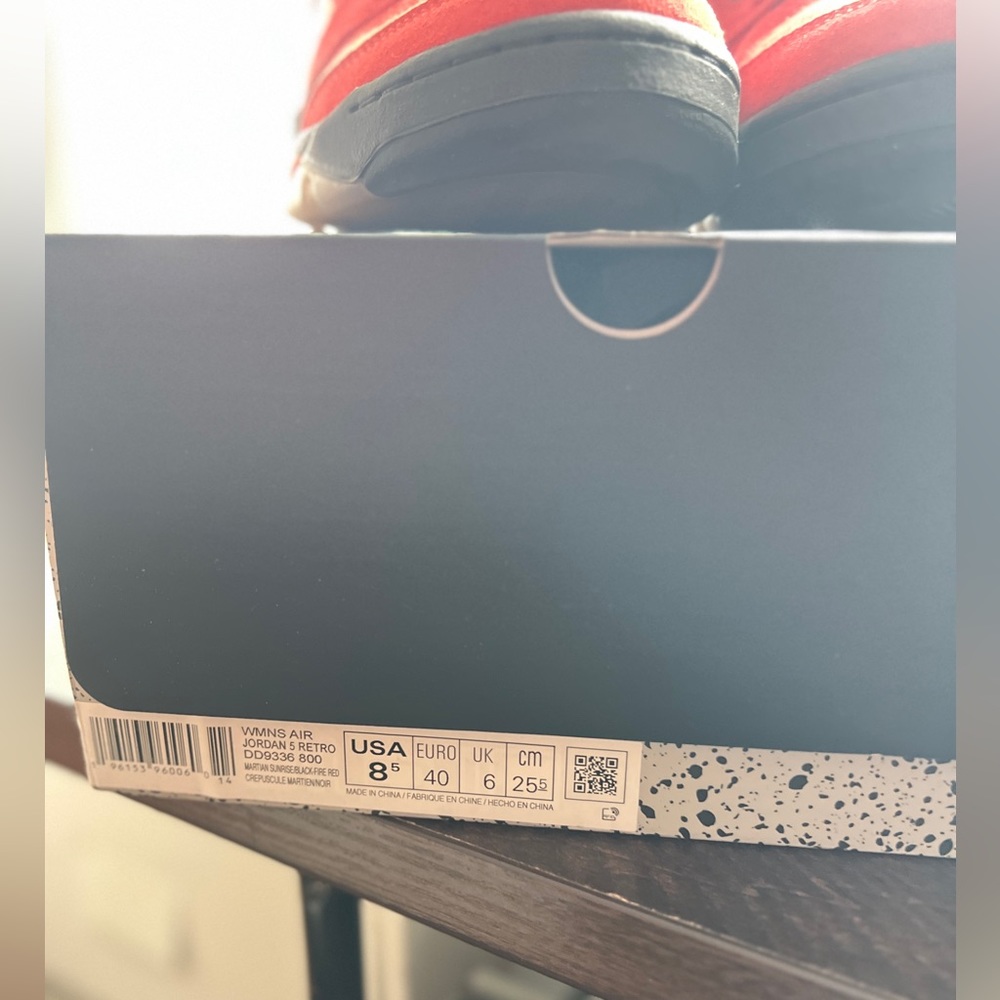 Jordan retro 5 - Picture 2 of 4